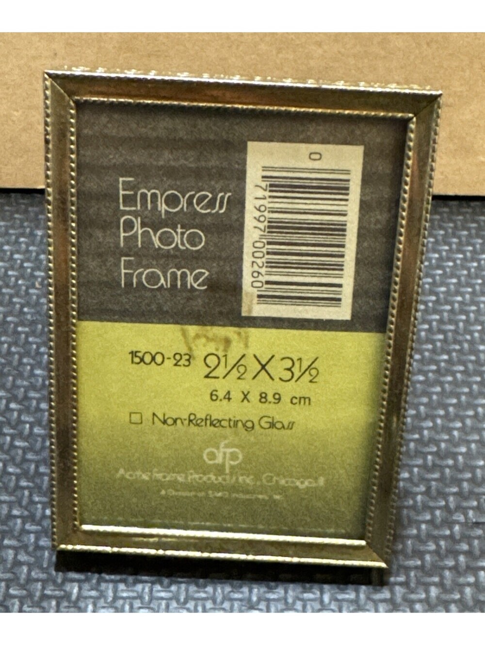 Vintage 2.5” X 3.5” Gold Toned Metal Picture Frame | Empress Photo Frame